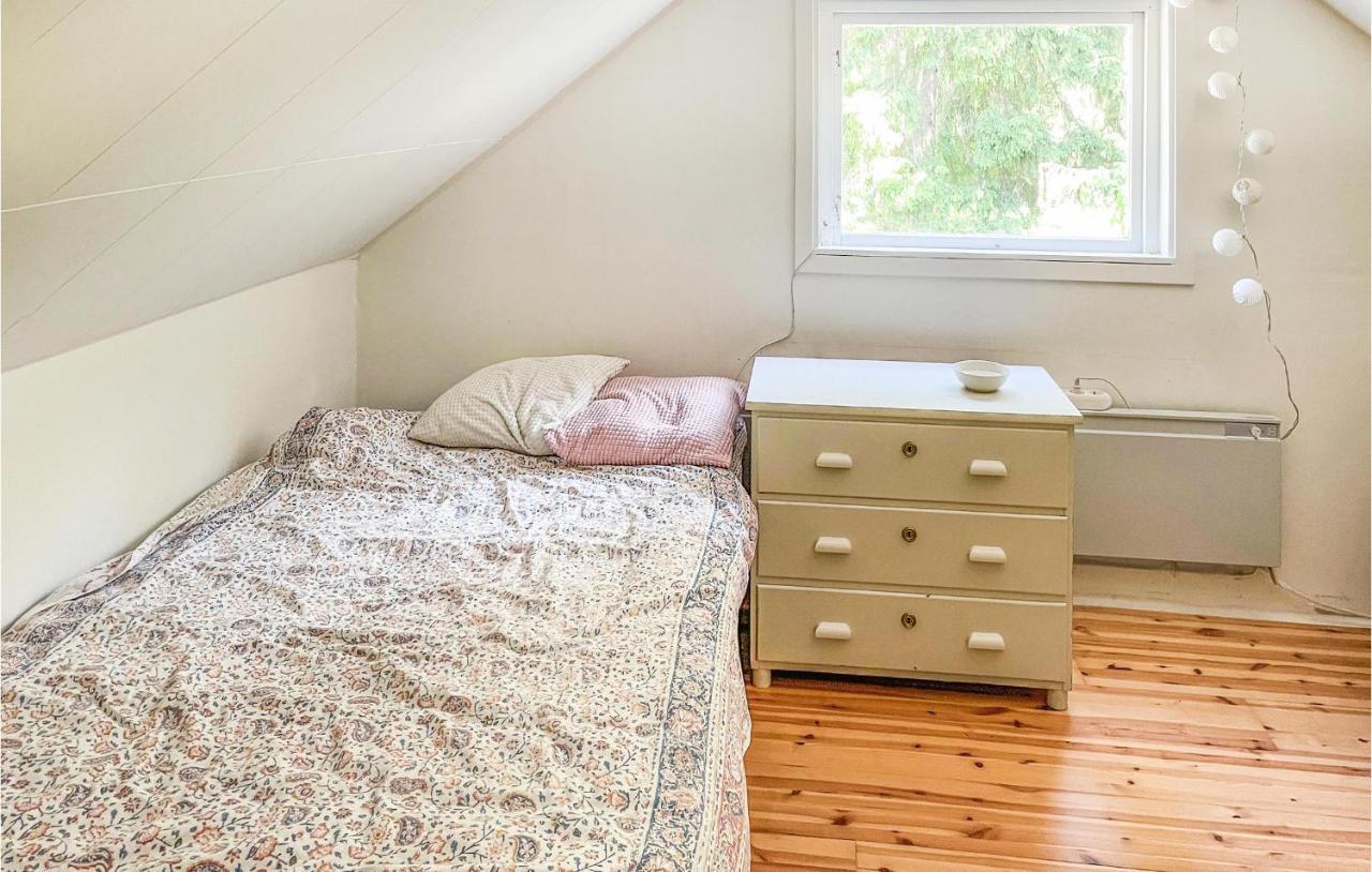 Cozy Home In Oerebro With Wifi Εξωτερικό φωτογραφία