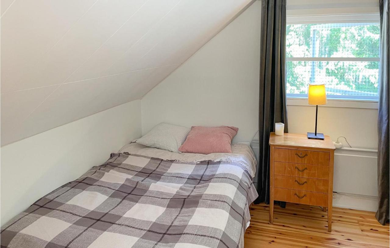 Cozy Home In Oerebro With Wifi Εξωτερικό φωτογραφία