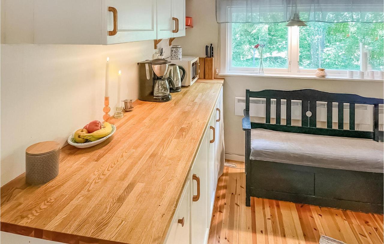 Cozy Home In Oerebro With Wifi Εξωτερικό φωτογραφία
