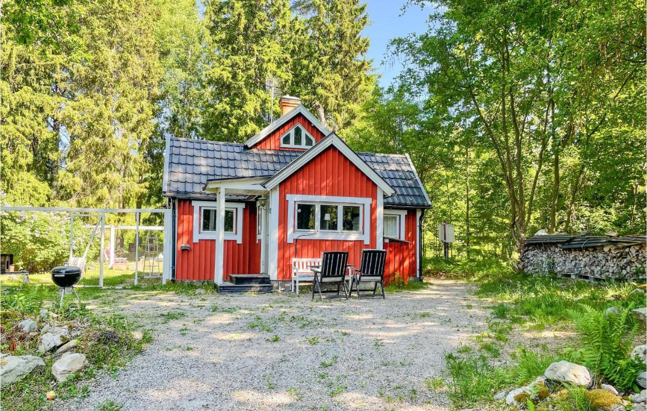 Cozy Home In Oerebro With Wifi Εξωτερικό φωτογραφία