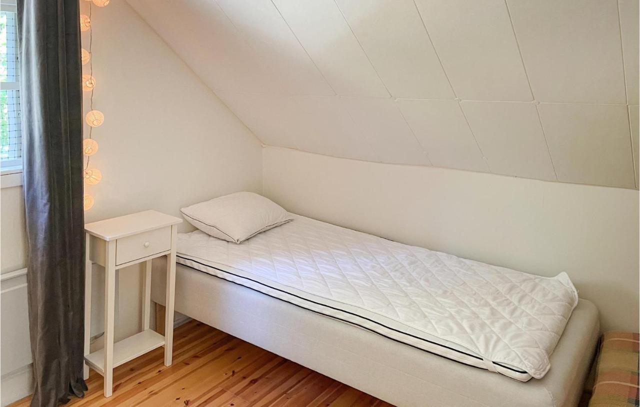 Cozy Home In Oerebro With Wifi Εξωτερικό φωτογραφία